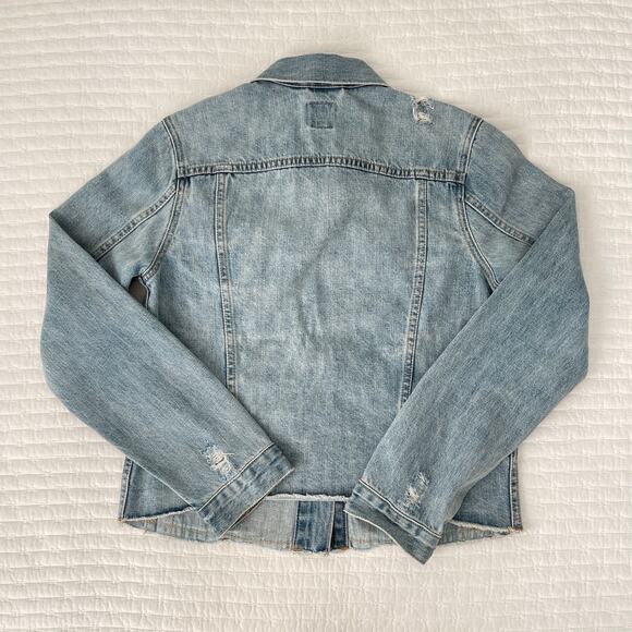 Gap Denim Women's Raw Distressed Hem Cotton Jean Jacket Light Blue Wash Size S - Picture 2 of 5